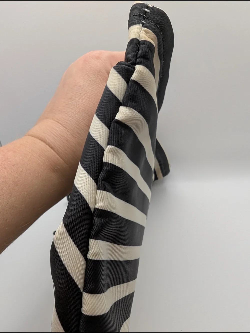 kate spade Black and Cream Striped Bow Wristlet with Strap 10